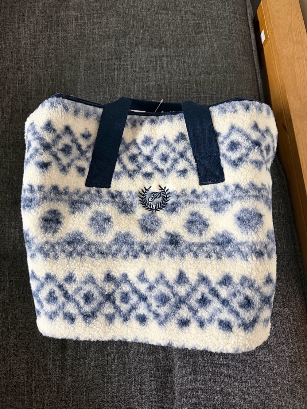 PINK Victoria's Secret Navy and White Sherpa Tote